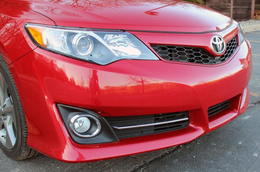  Toyota Camry SE V6 2012 года  (фото 4 из 37)